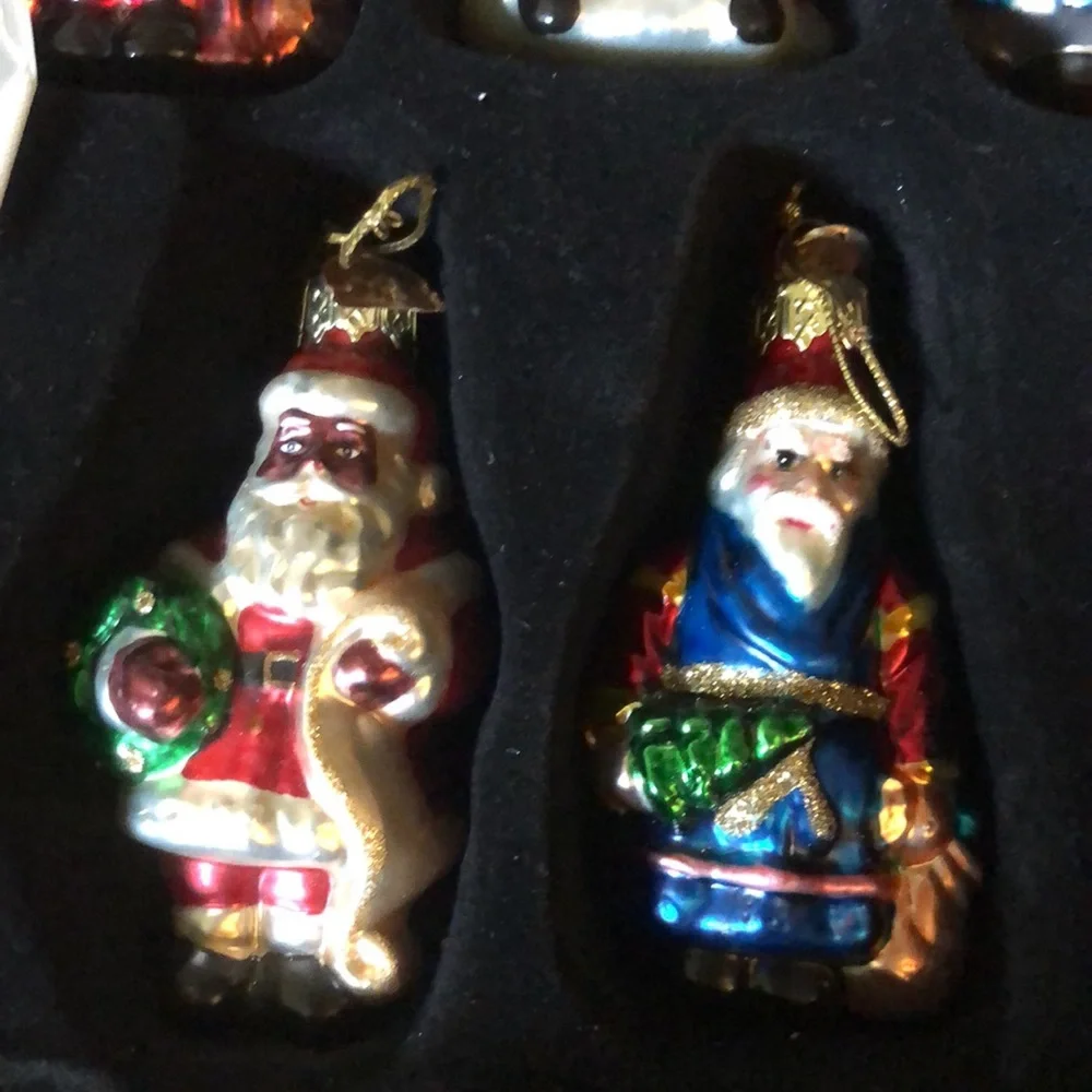 Thomas Pacconi Santa's from Around The World Ornaments with Crate - Picture 6 of 16